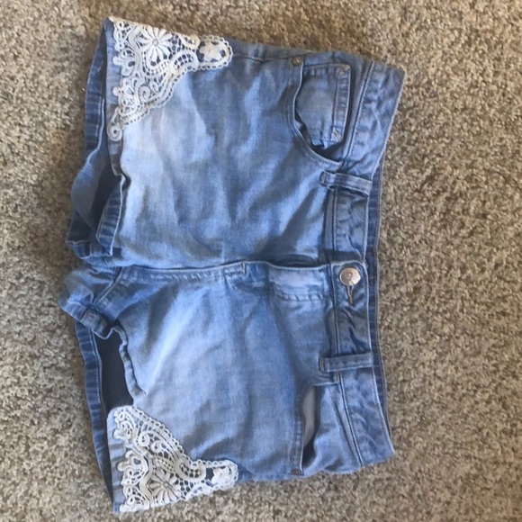 Shorts - Picture 1 of 3